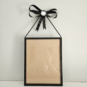 NWT Hobby Lobby Black Frame With  Bow Hook